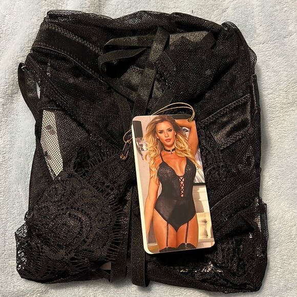 New Lingerie - Picture 1 of 4